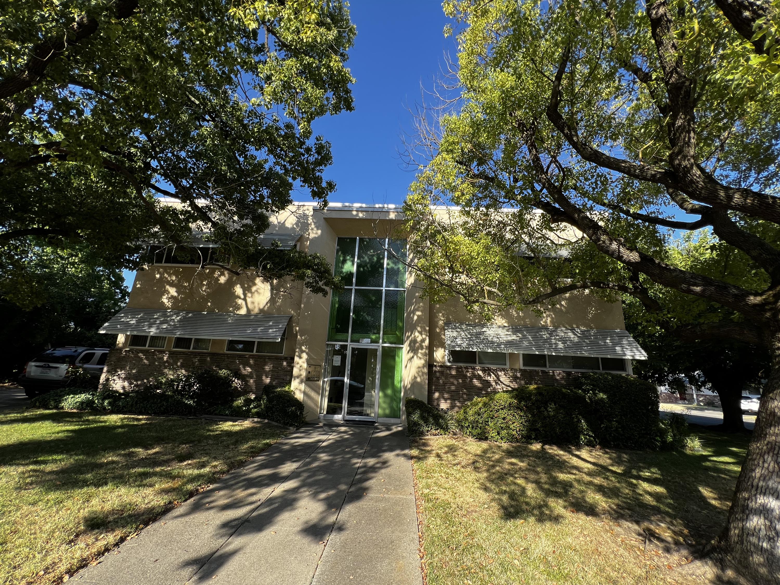 5498 Carlson Drive - 1